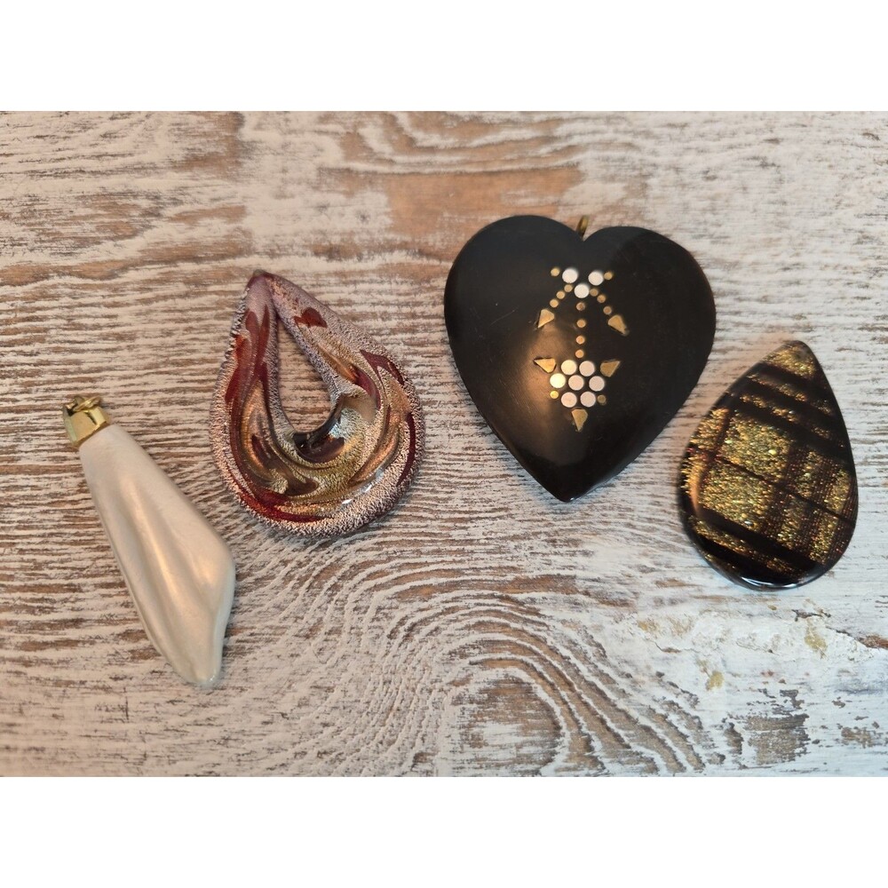 Vintage Style Mixed Pendant Lot Glass Lucite Inlay Pearlescent #410